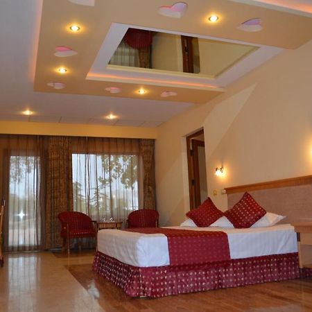 Hotel La Scoica Land Năvodari الغرفة الصورة